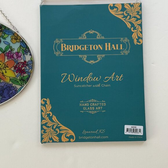 Butterfly & Floral Oval Glass Suncatcher With Chain By Bridgeton Hall - Picture 5 of 5
